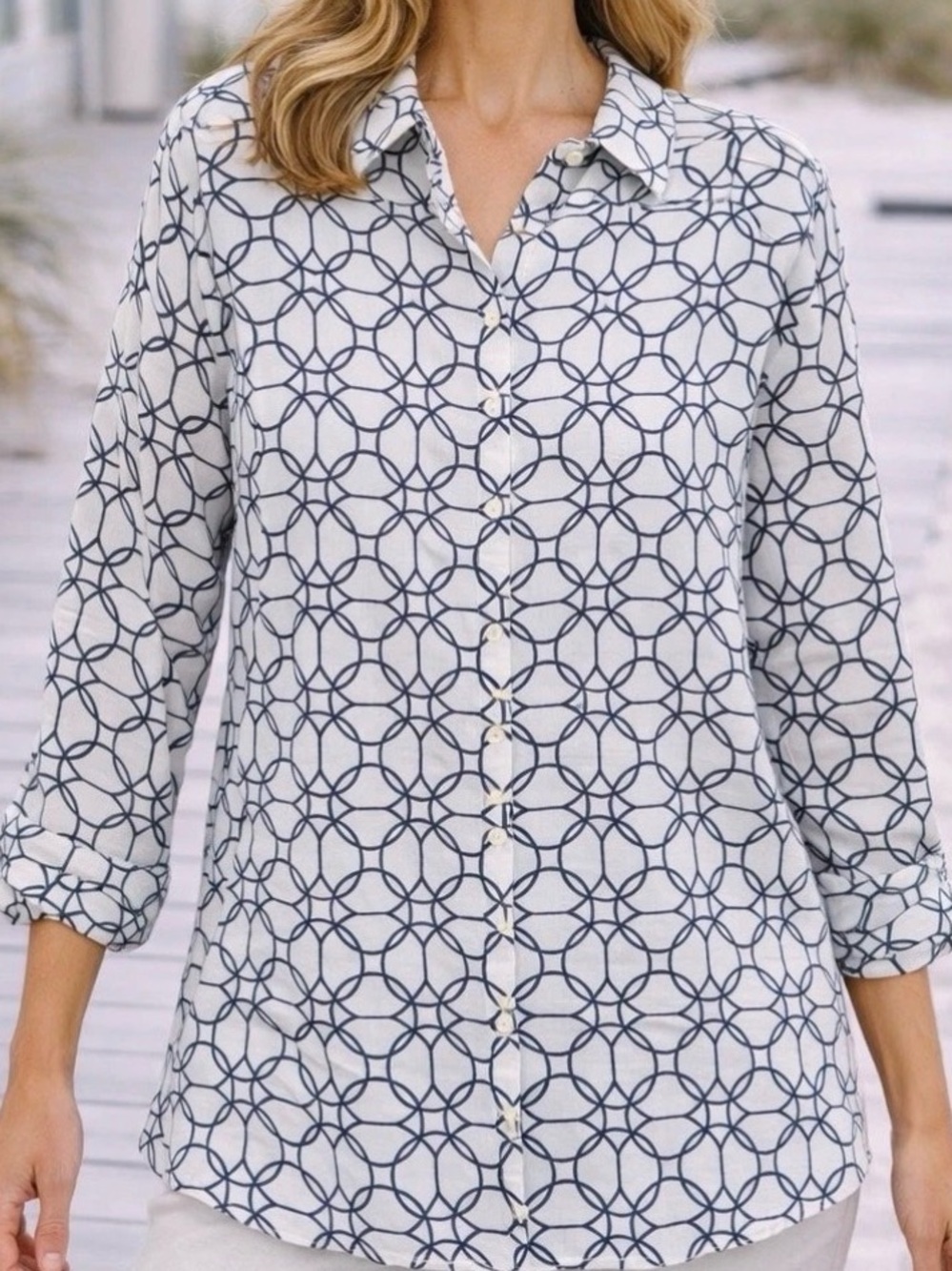Charter Club Linen Button Up Shirt Women’s Blue Chain Pattern Coastal Sz L EUC - Picture 3 of 4
